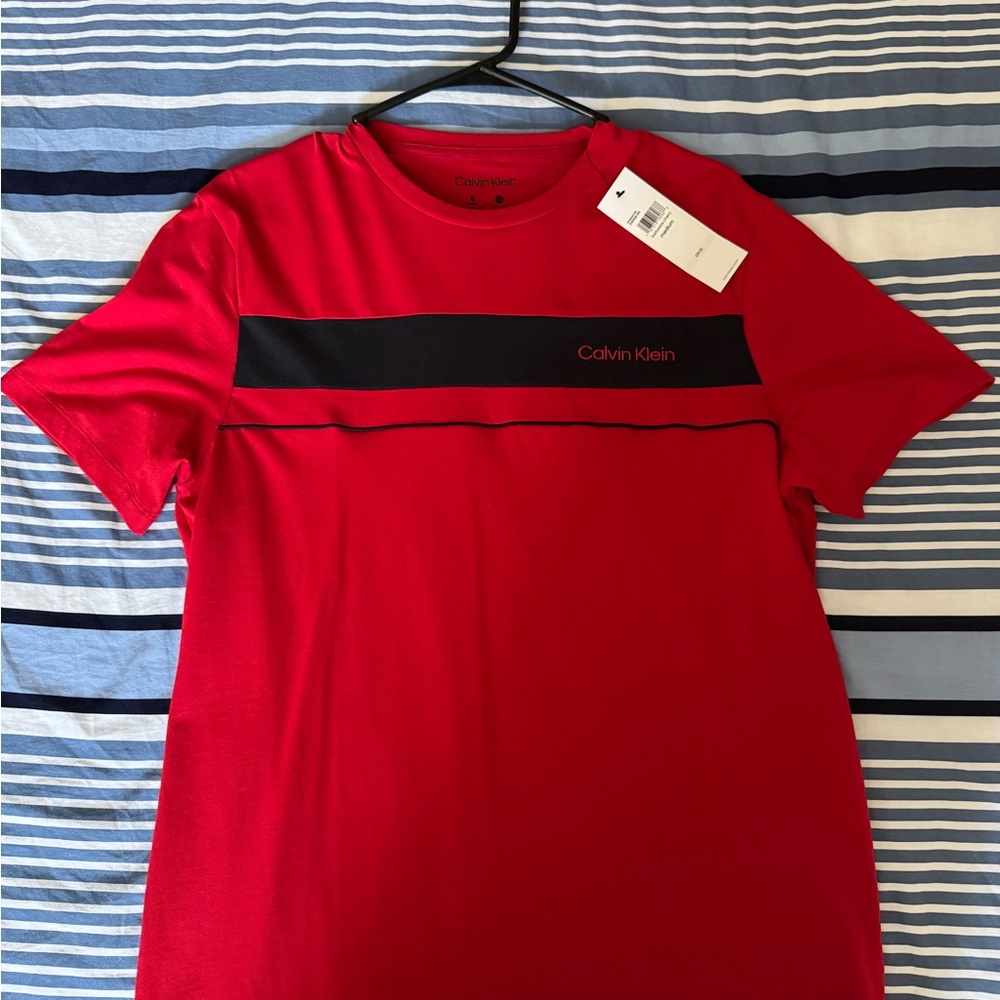Calvin Klein Red and Black Men's Tee